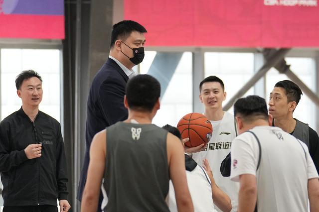 全明星新玩法笑声不断 互换角色彼此增进理解